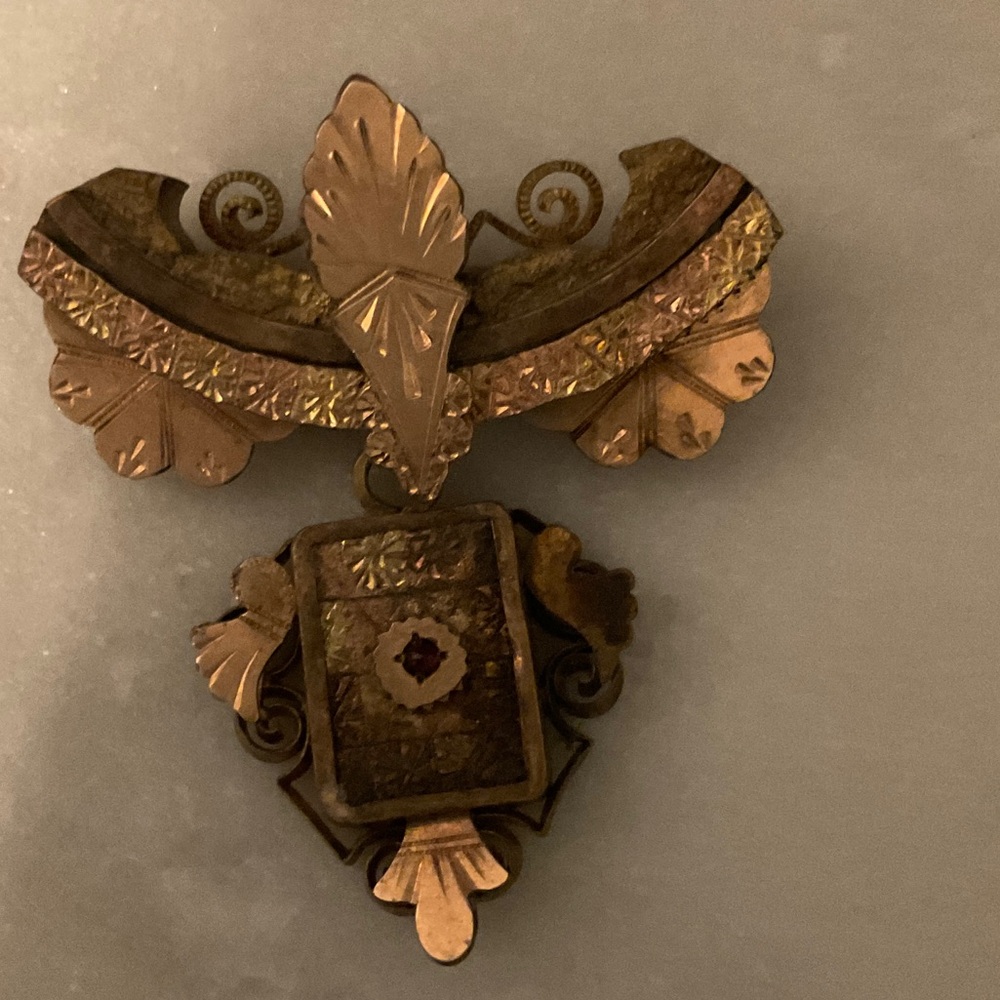 Antique Gold Filled Intricate Brooch. Estate Sale Piece. Vintage Unique 🌹 - Picture 2 of 3